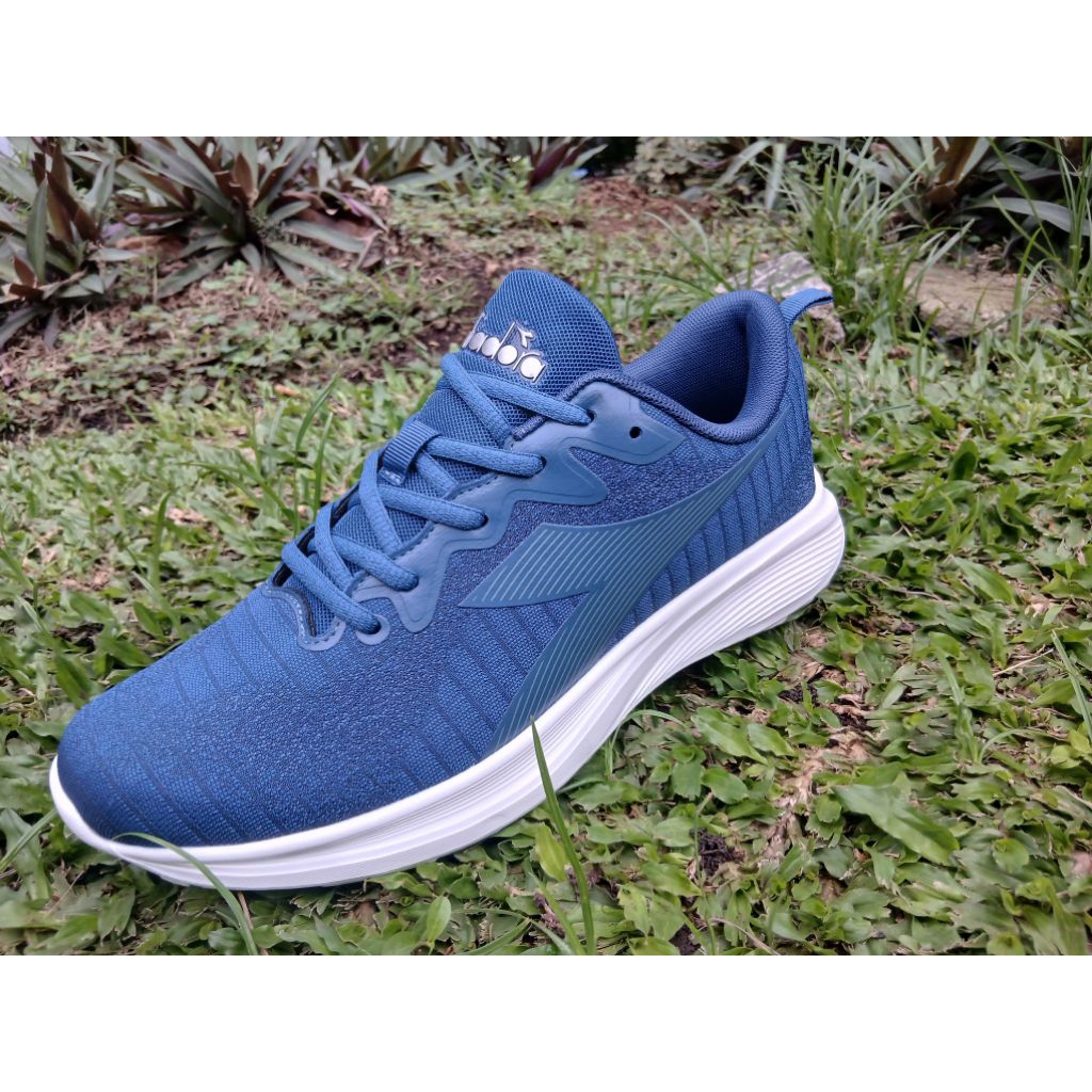 sepatu sport runing olahraga diadora original keenan navy