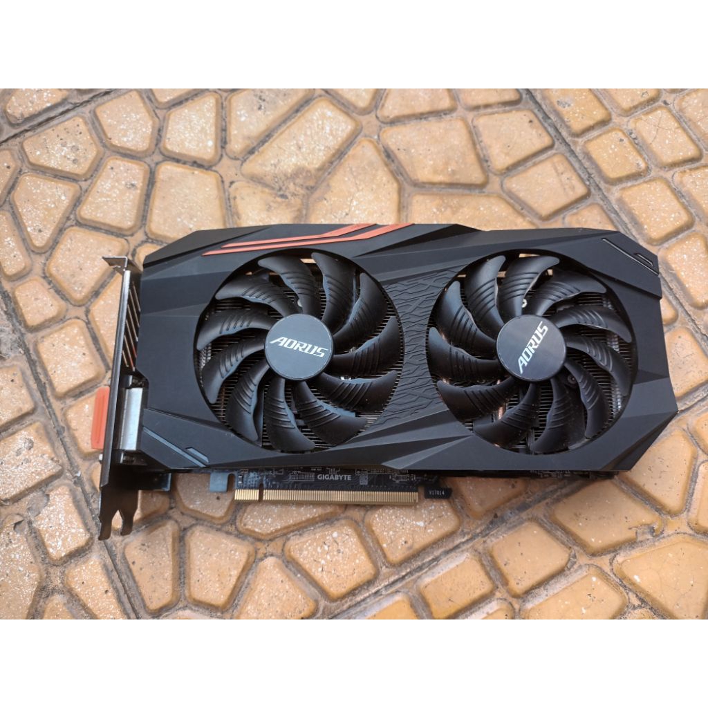 gigabyte rx 570 4gb aorus