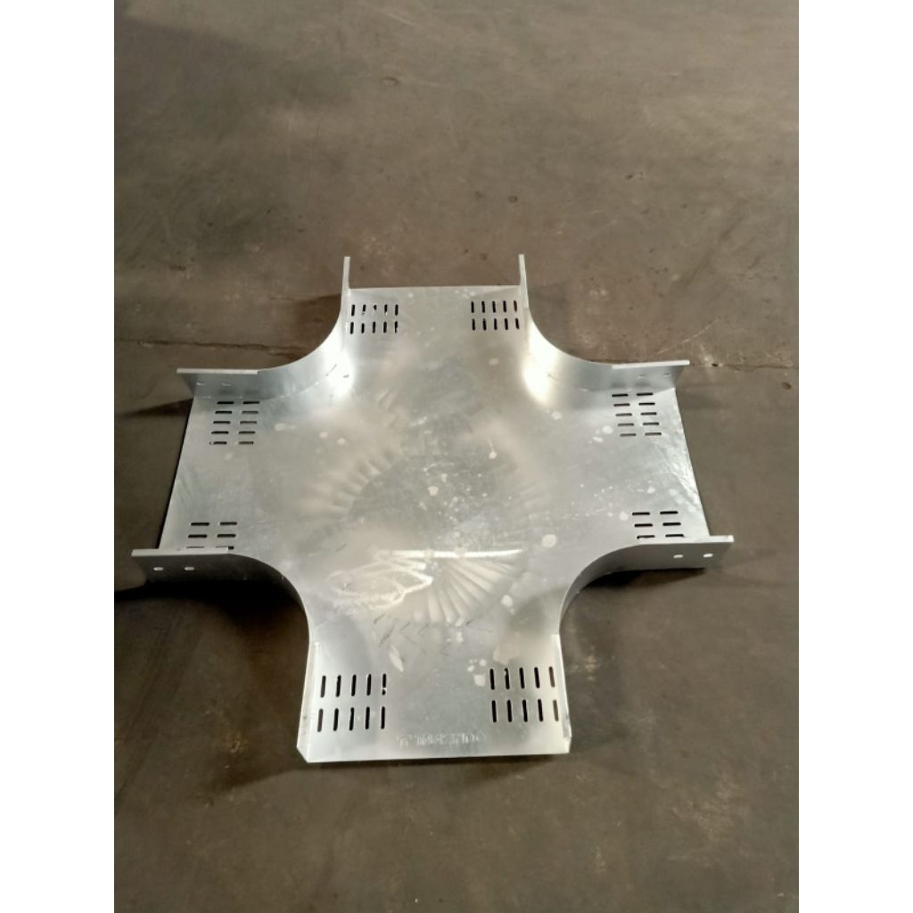 Cross Tray 400 x 100 / Electro Galvanis