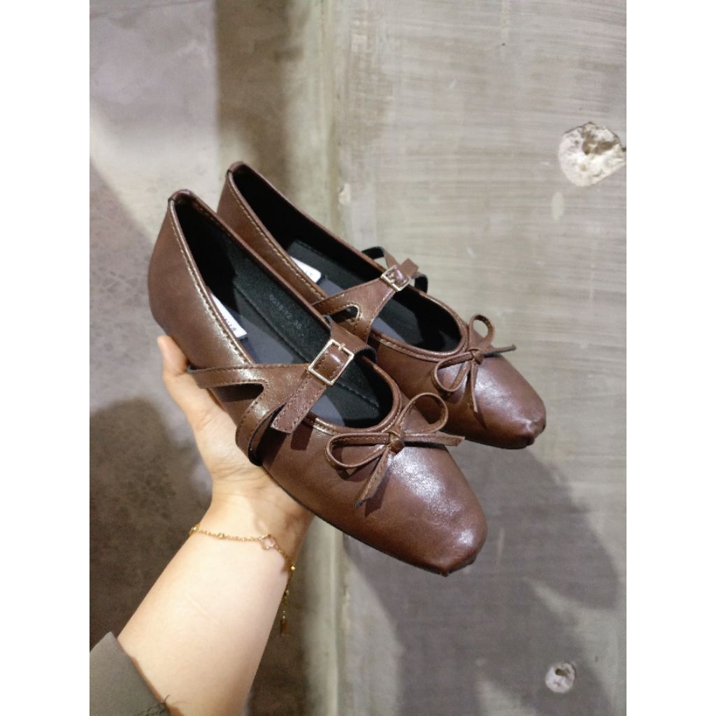 JIA 0018-12 - FLAT SHOES WANITA CASUAL SIMPLE TALI TENGAH SILANG | sepatu flat wanita simple elegant