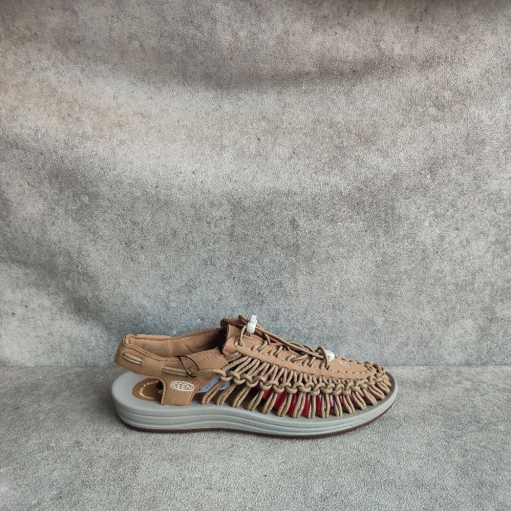 Keen Uneek Sandal Casual Size 43