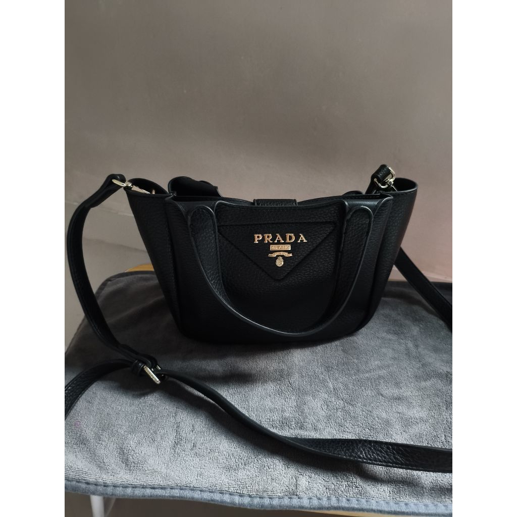 Tas Wanita Prada