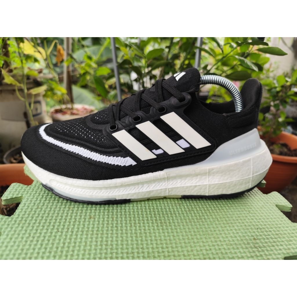 Sepatu Adidas Ultraboost 23 Black White