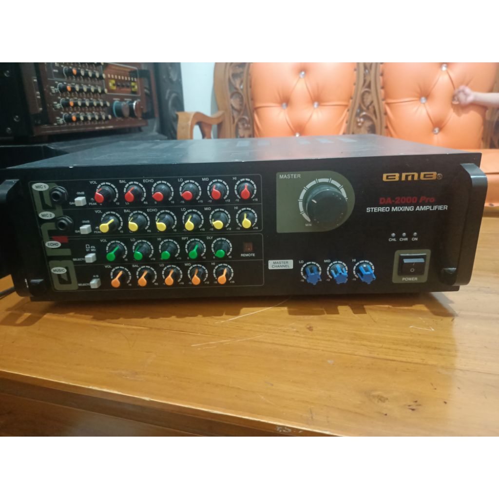 Ampli karaoke BMB DA2000 pro