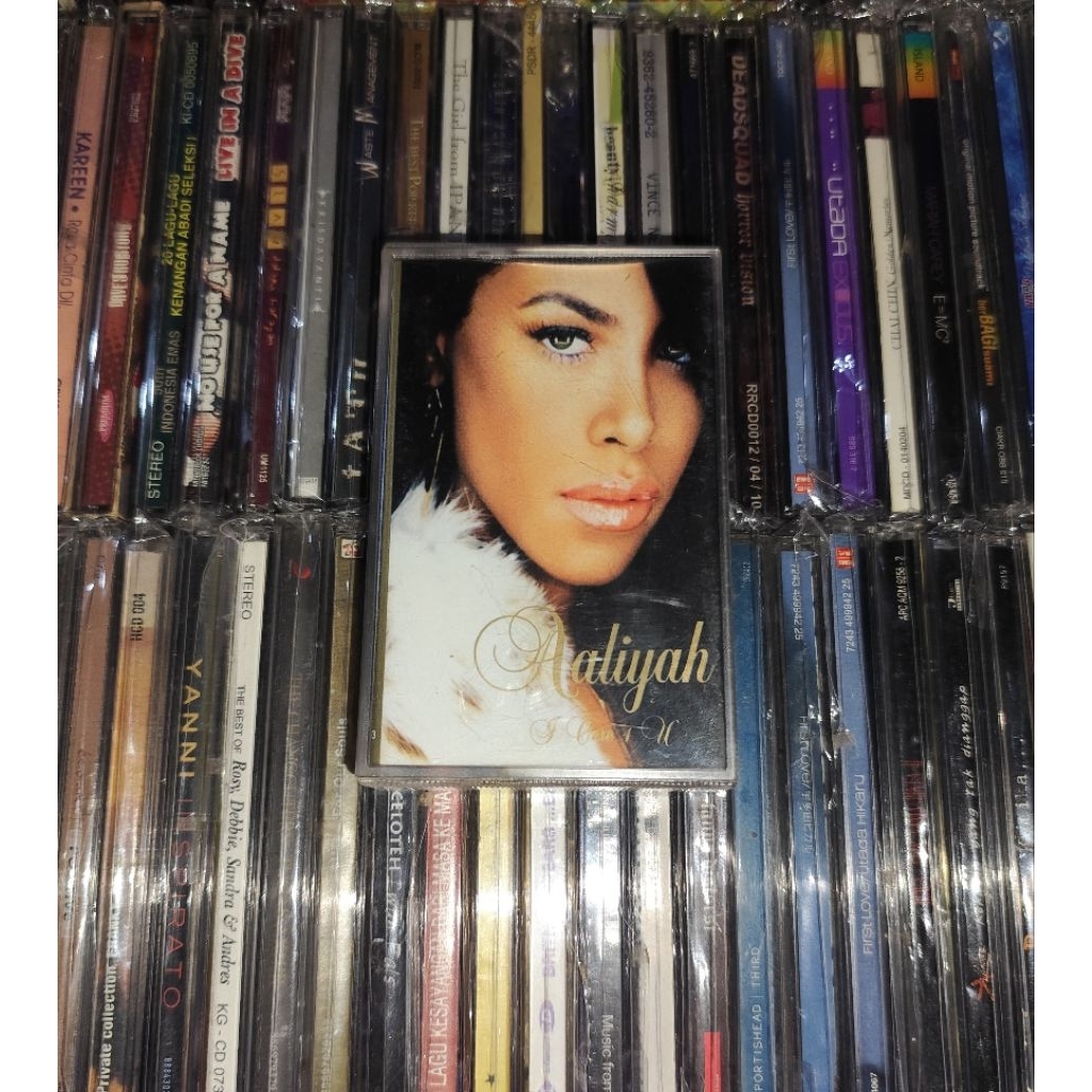Kaset Aaliyah - I Care 4 U
