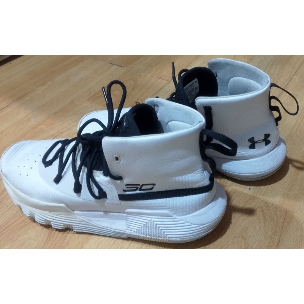 Sepatu Under Amour SC CURRY 3zero