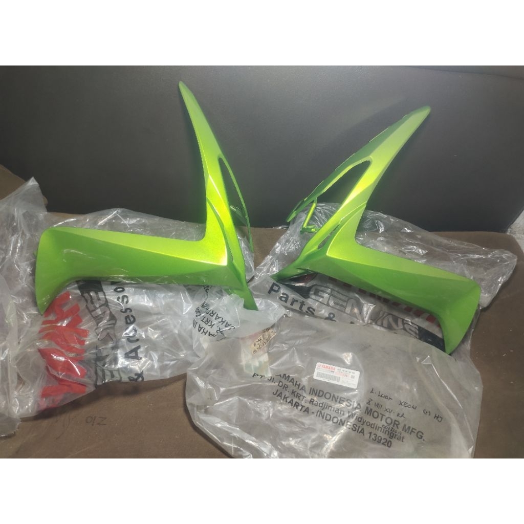 sayap body cowling Yamaha Xeon karbu warna hijau original YGP