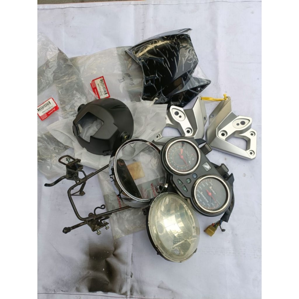 Headlamp lampu depan visor set braket kupingan barong spidometer Honda tiger revo original copotan