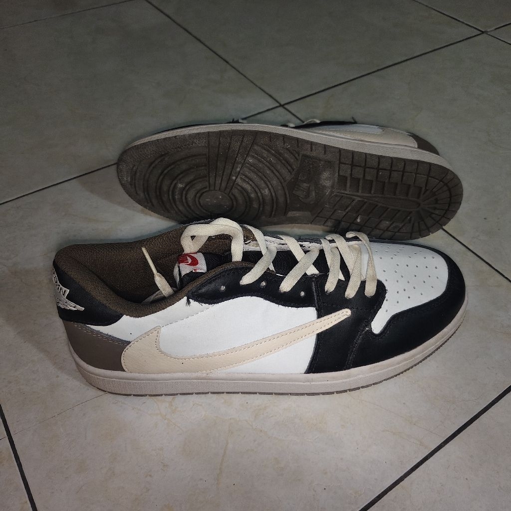 Sneakers Travis Scott x Air Jordan Low 1