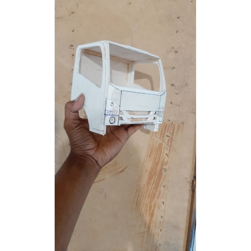 KABIN giga miniatur truk skala 12