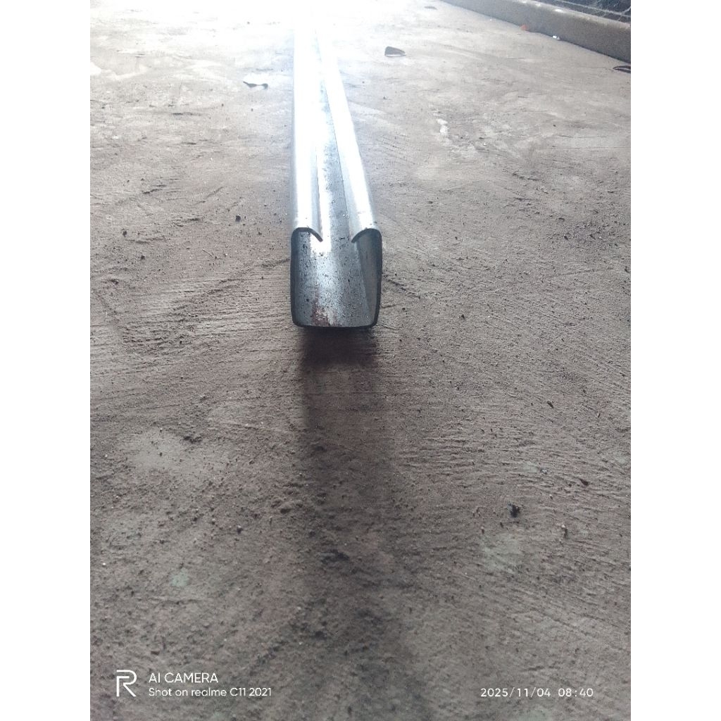 rel atas Henderson kecil/rel atas hasky