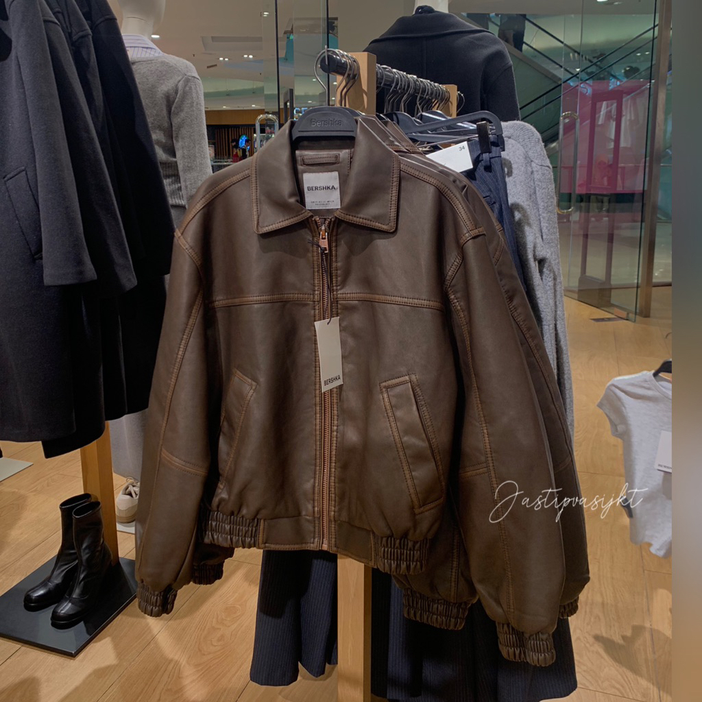Jaket Kulit Imitasi Bershka
