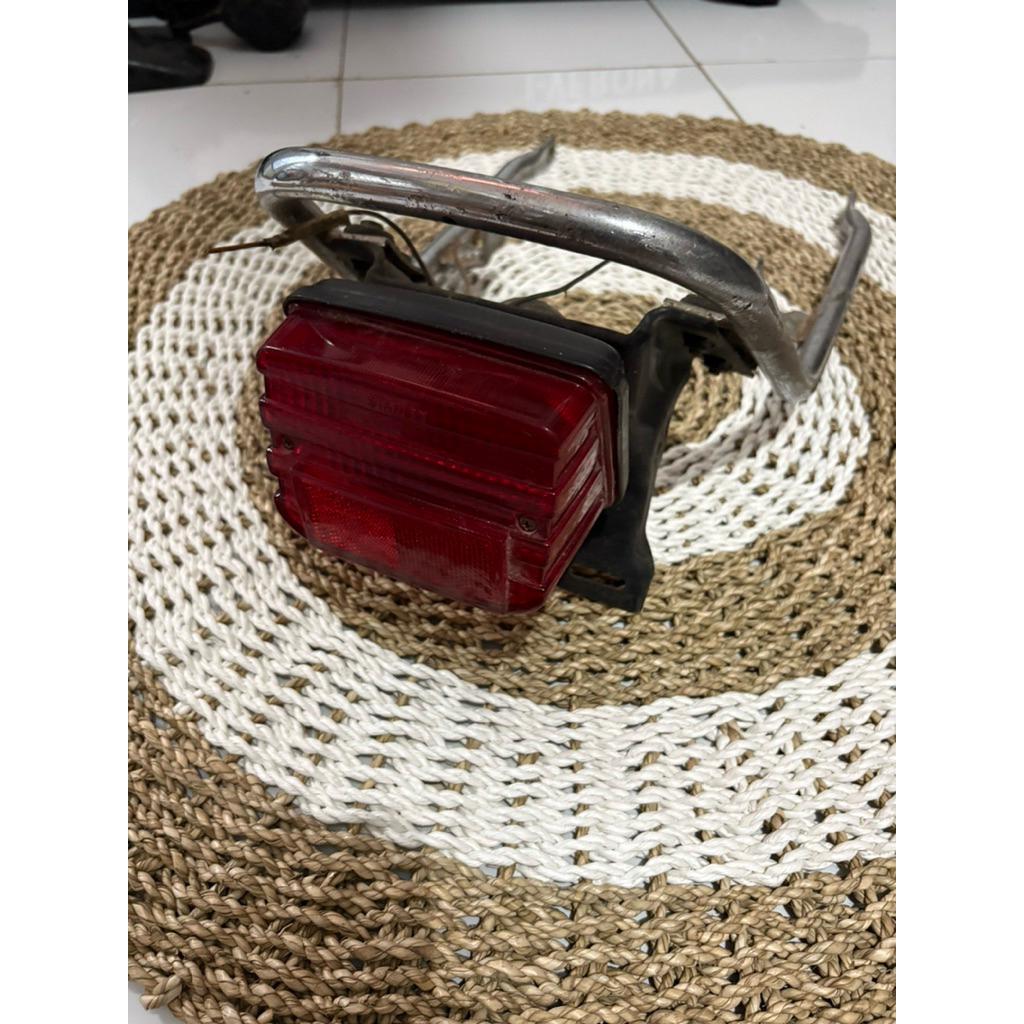 Begel belakang GL100 (ori copotan)