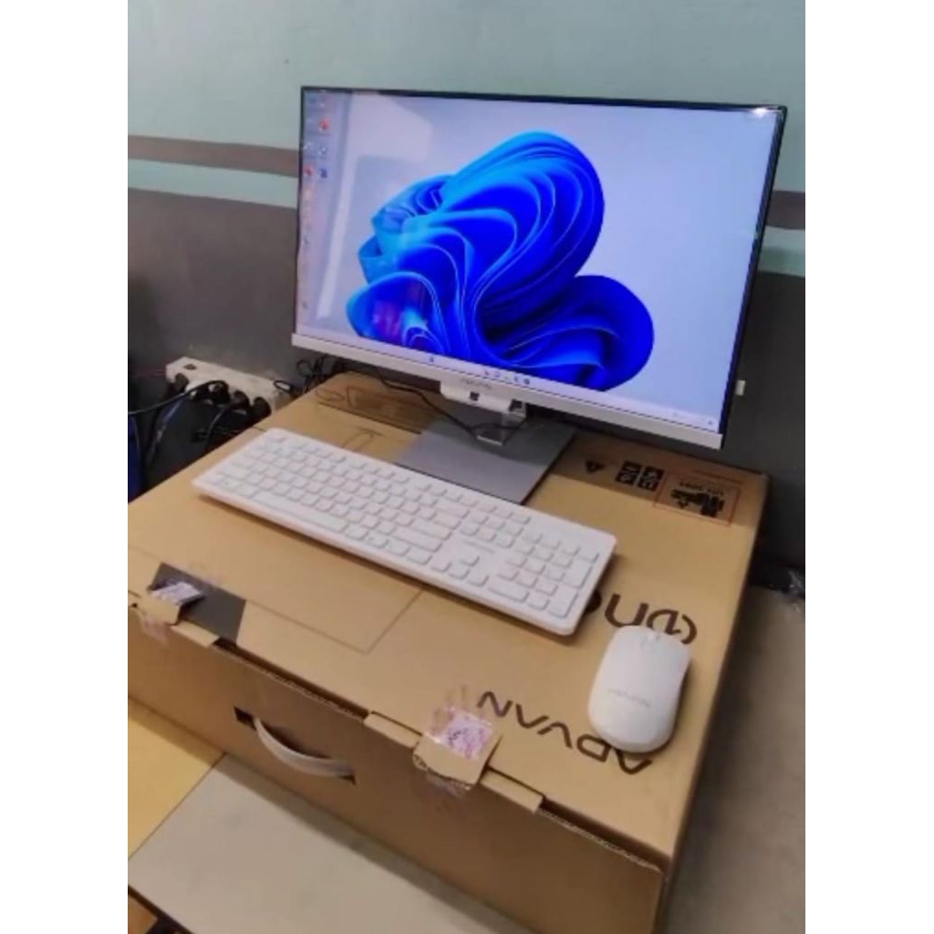 PC AIO ADVAN ONEPC I3