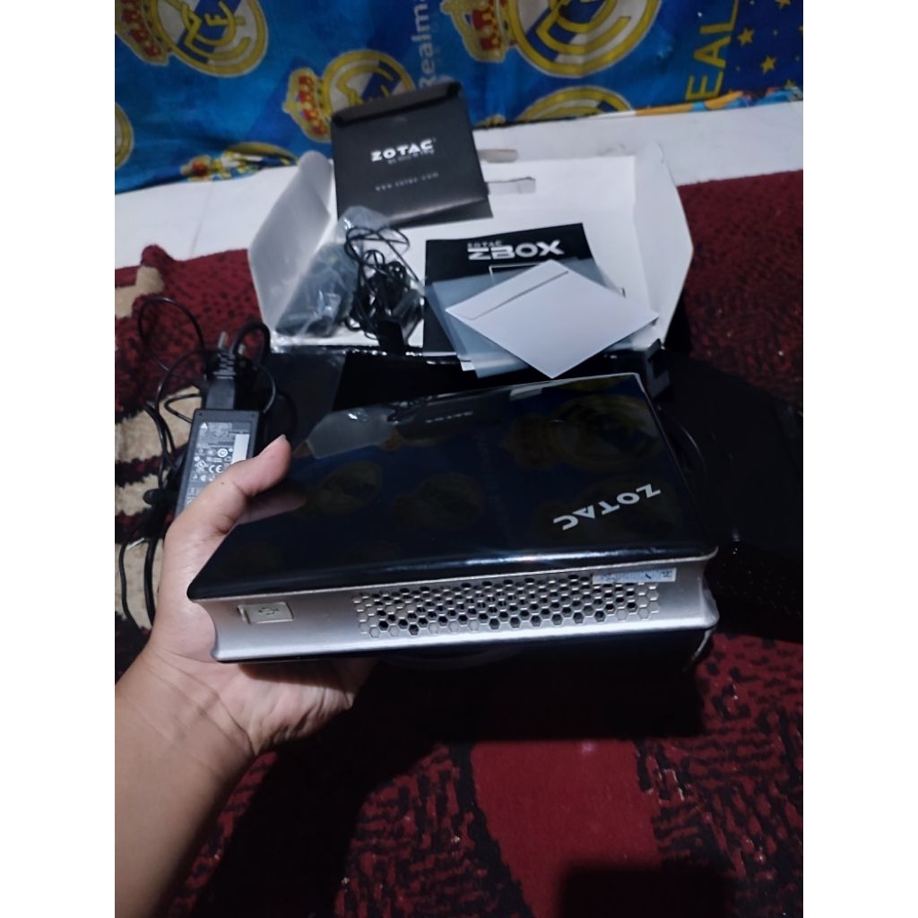 Mini PC ZOTAC ZBOX Intel Atom D2550 + Nvidia GT 610