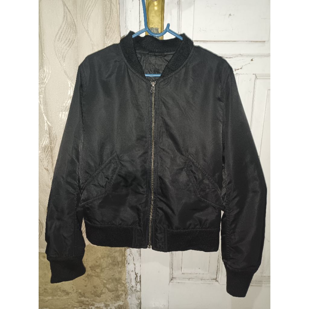 UNIQLO bomber
