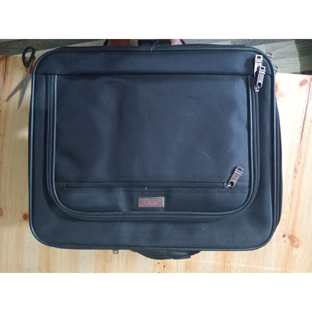 Tas travel bag TUMI model pilot cabin second