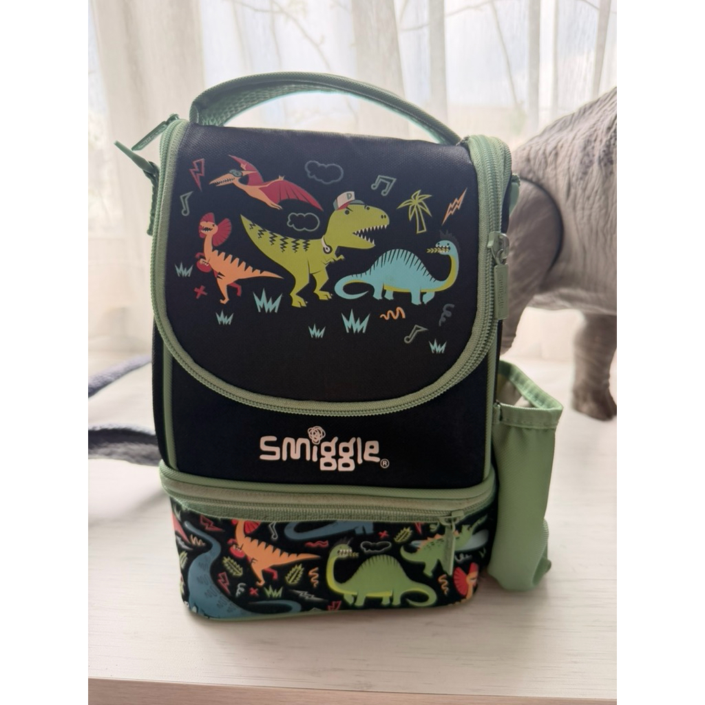 smiggle lunchbag dino