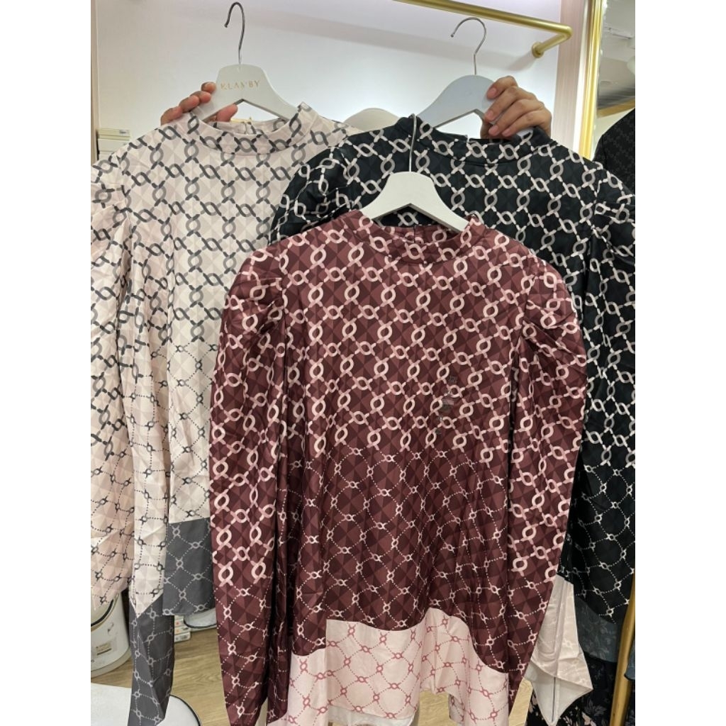 SIAP KIRIM ADA MINOR CALYA SHIRT - SALE CALYA BLOUSE WEARING KLAMBY
