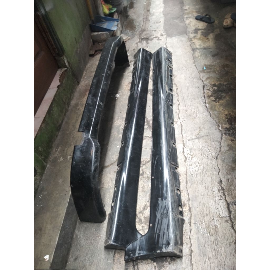 bodykit Avanza tipe S original tinggal cat ulang