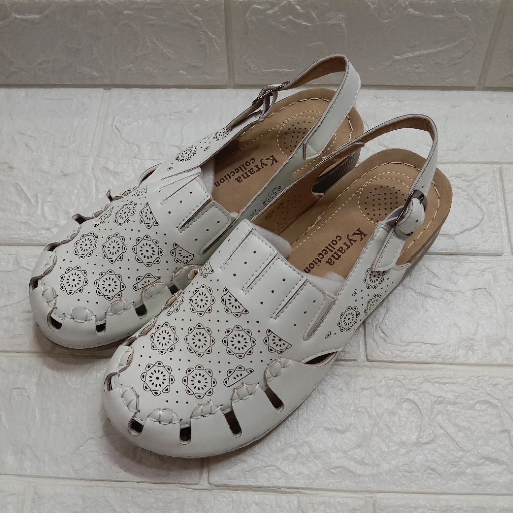 Kyrana Collection Sepatu Sendal Wedges Wanita New Sepatu Daily Worker | Sepatu Kerja Ringan Dan Empu