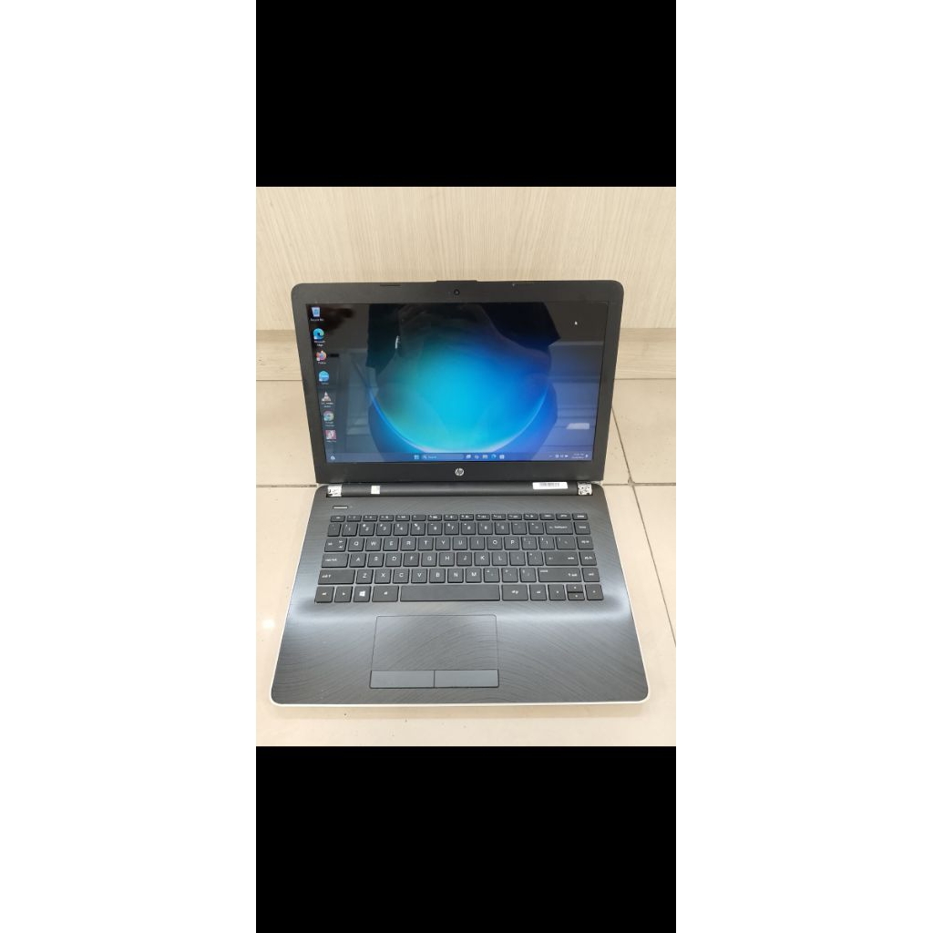 Laptop hp 14s AMD a9 ram 4gb SSD 256gb