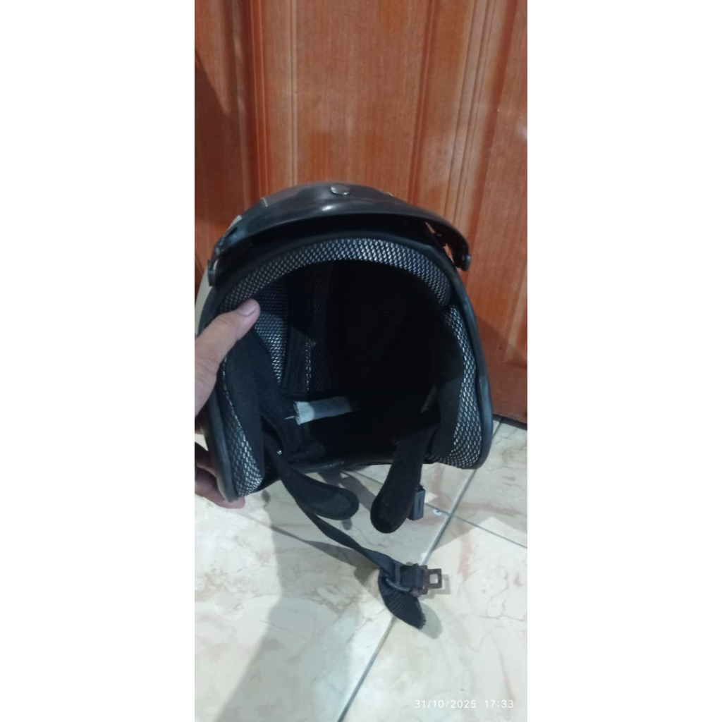 Helm model Bogo (bekas)