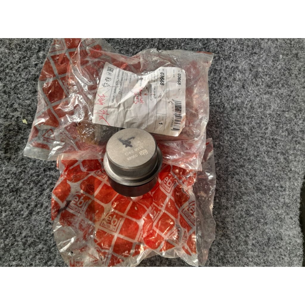 Balljoin bawah mercy tiger w123