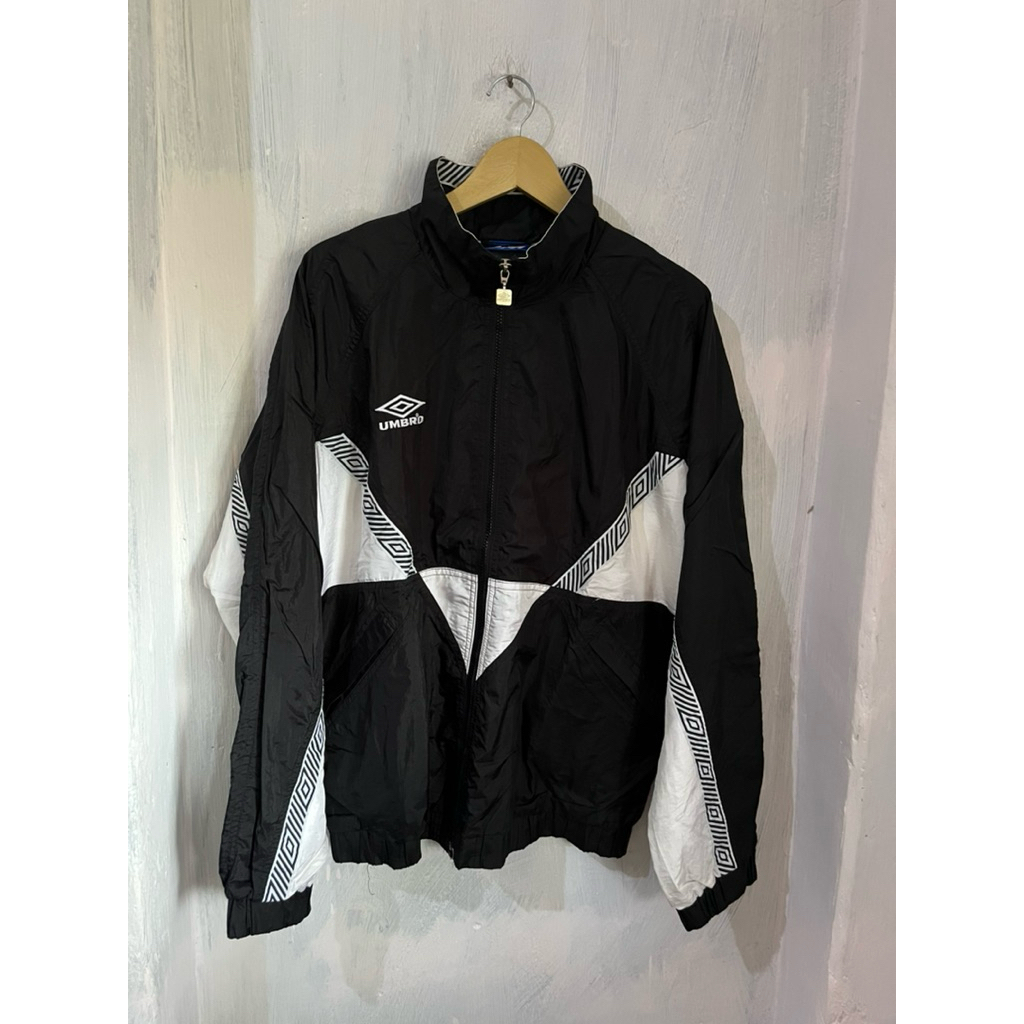 Jaket Umbro