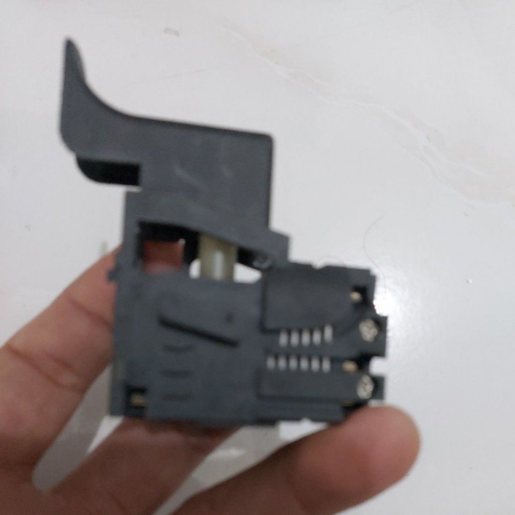 SWITCH BOR 13mm GSB 550RE NEW HITAM BOSCH