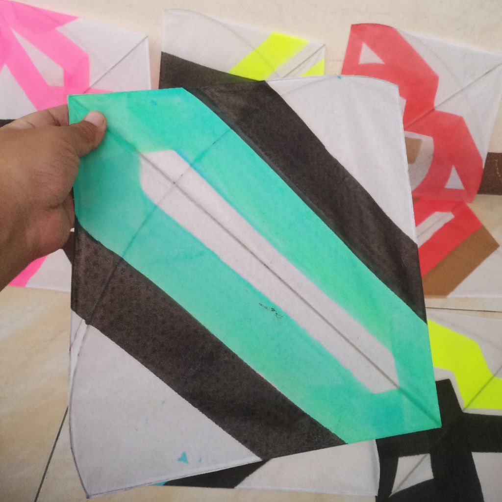 Layangan Seot Motif Pulas (Sudah Sortir)