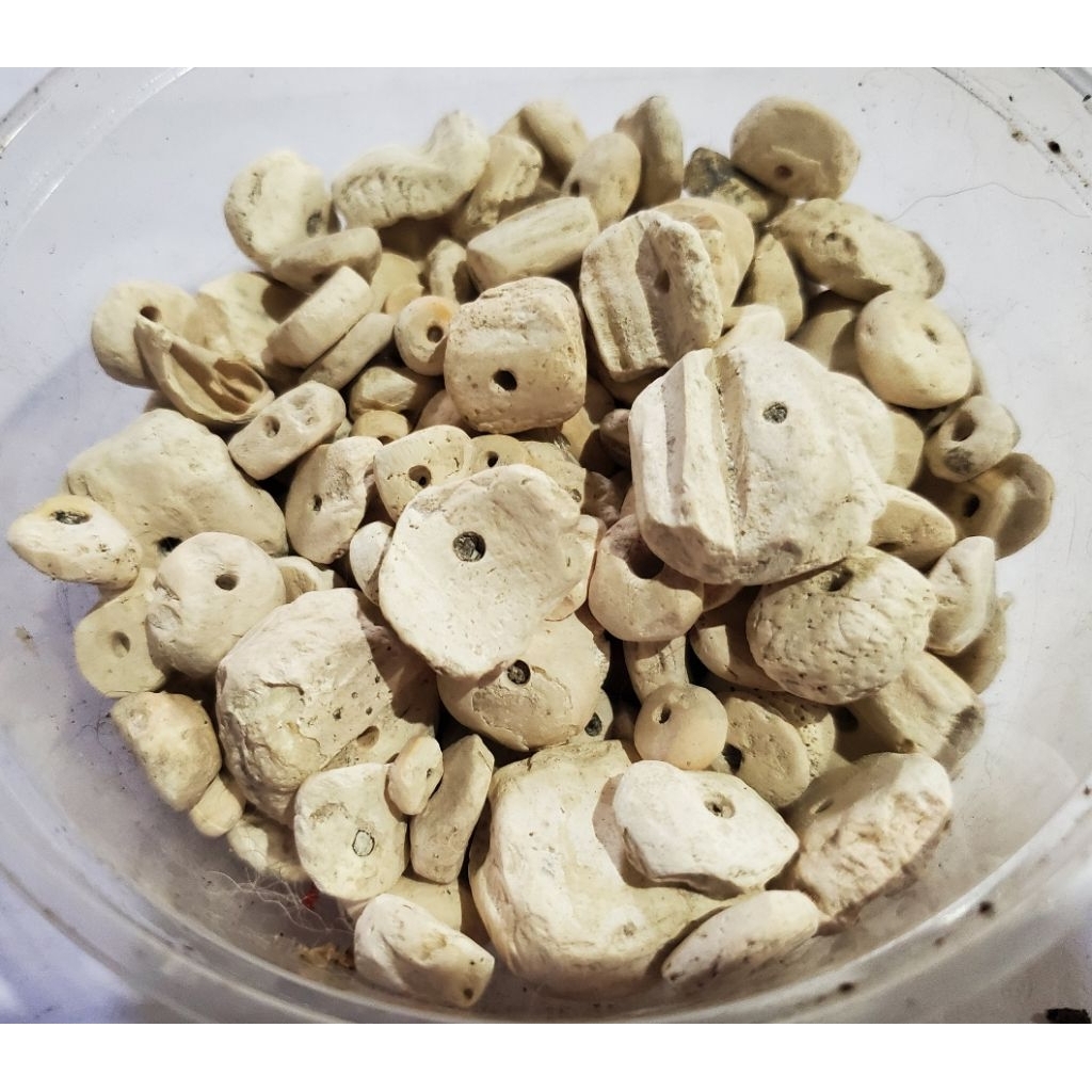 batu  kimo 373gram  temuan sungai u koleksi perhiasan ukuran besar kecil bisa dirangkai sendiri