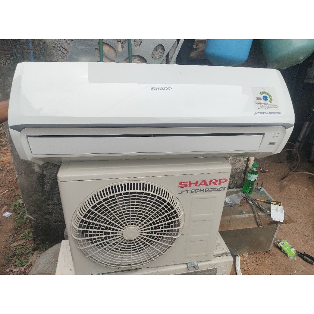 ac Sharp inverter ½pk