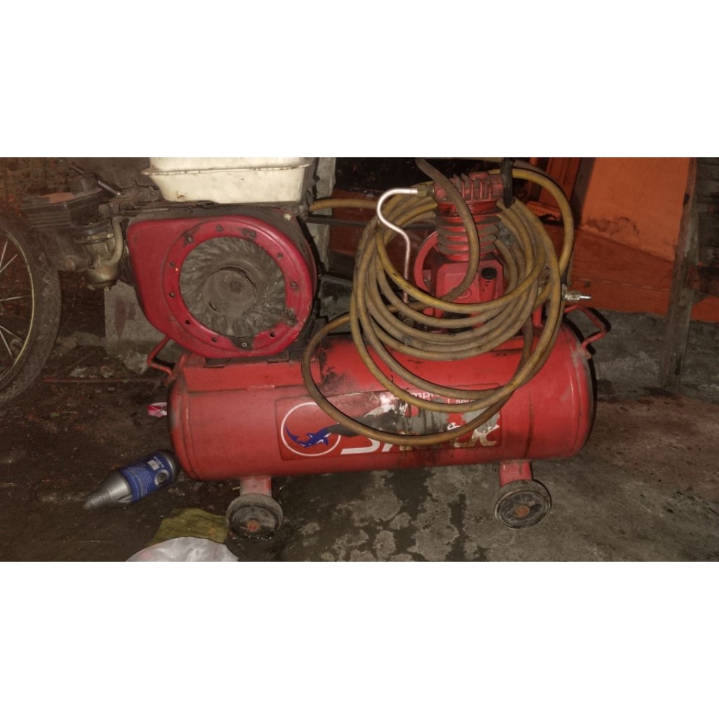 mesin kompresor angin 1/4 hp merek shark mesin honda gx160