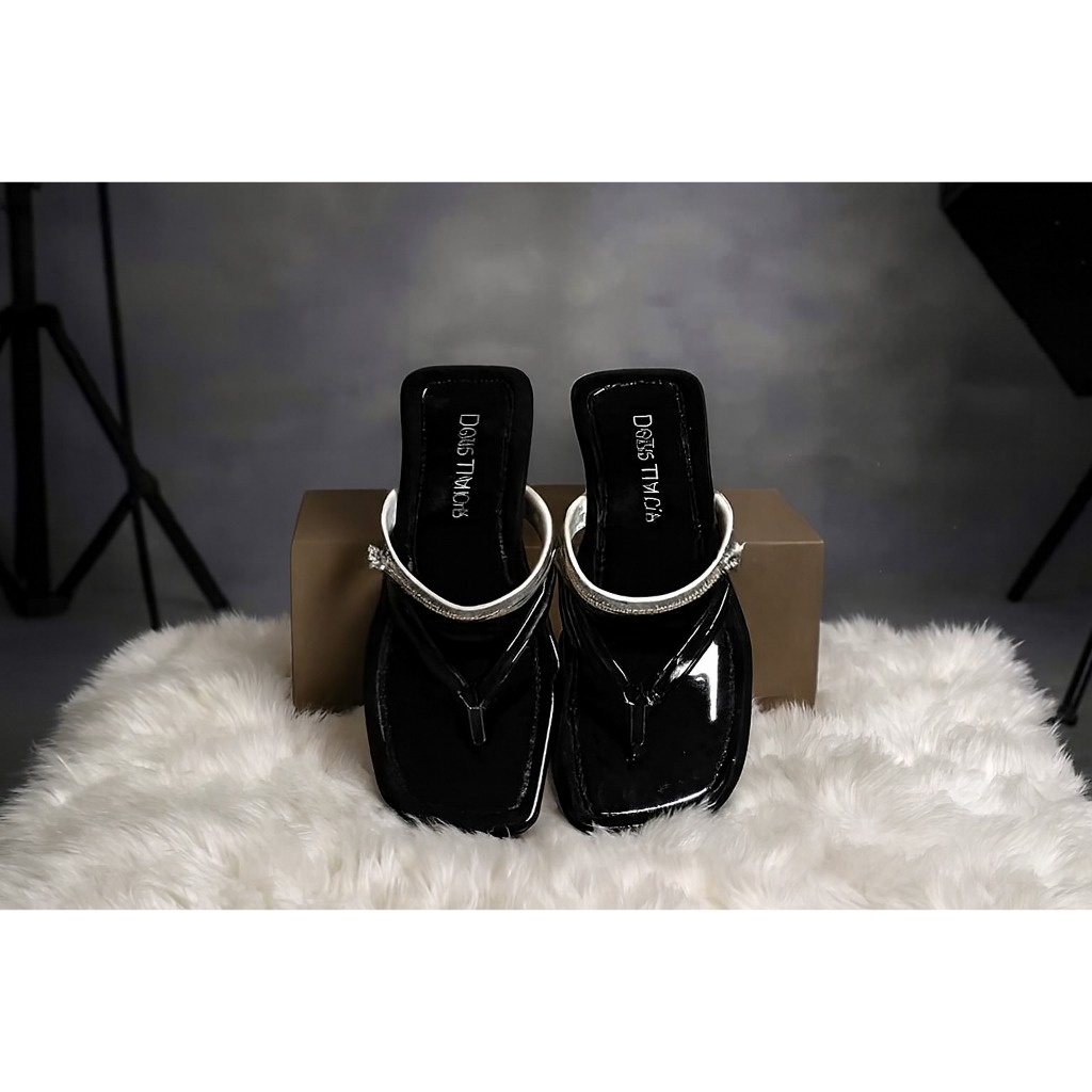 Sandal Wanita Hopefully Rich Sandal Premium Orginal / Sandal Wanita