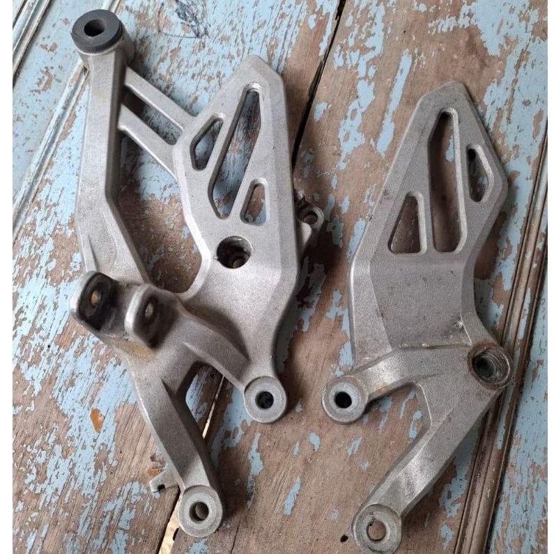 FOOTSTEP DEPAN YAMAHA R15 V3 , PUSTEP YAMAHA R15 v3 , FOOTSTEP YAMAHA R15, FOOTSTEP DEPAN YAMAHA R15