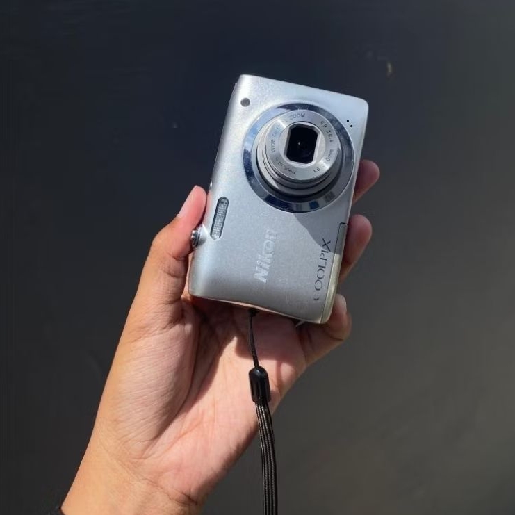 Digicam nikon coolpix a100