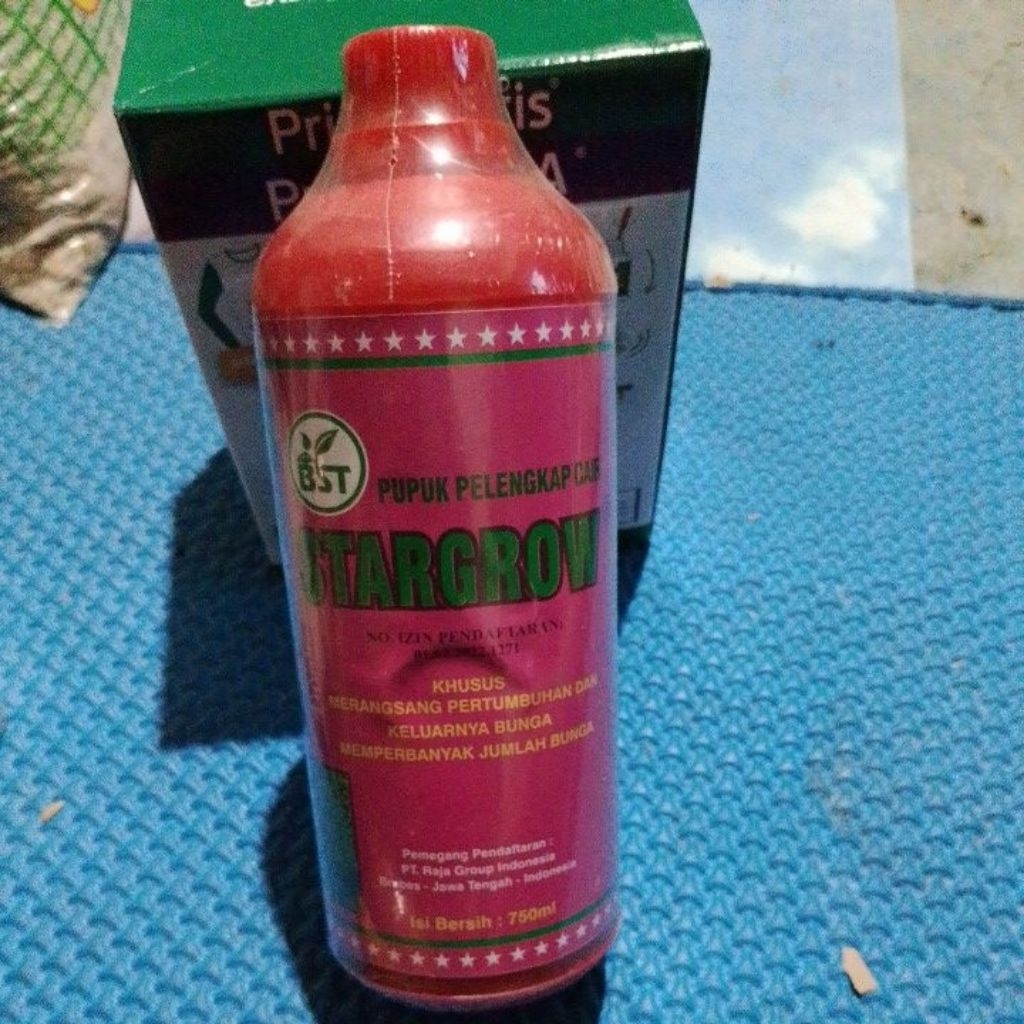 Pupuk Pelengkap Cair Stargrow merah - 750 ml