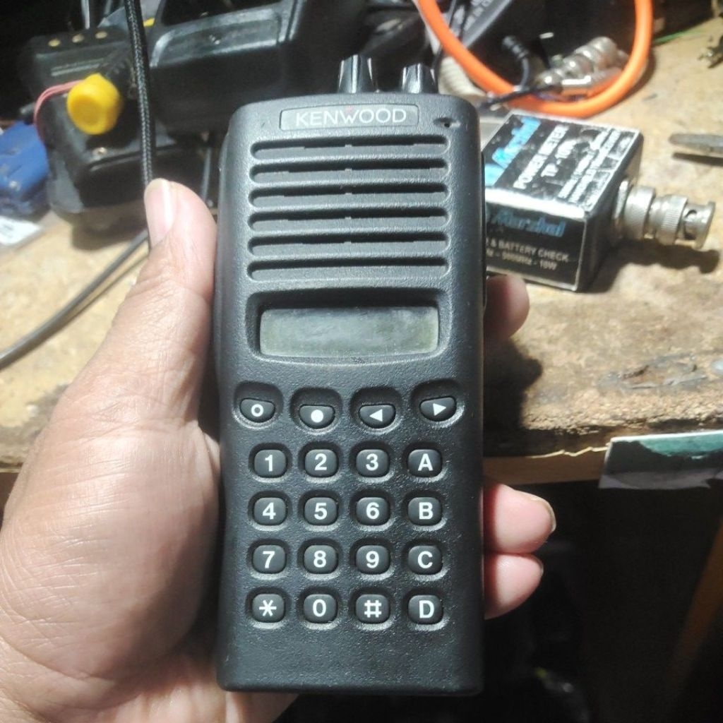 HT KENWOOD TK-370G UHF FM TRANSCEIVER KENWOOD TK370G