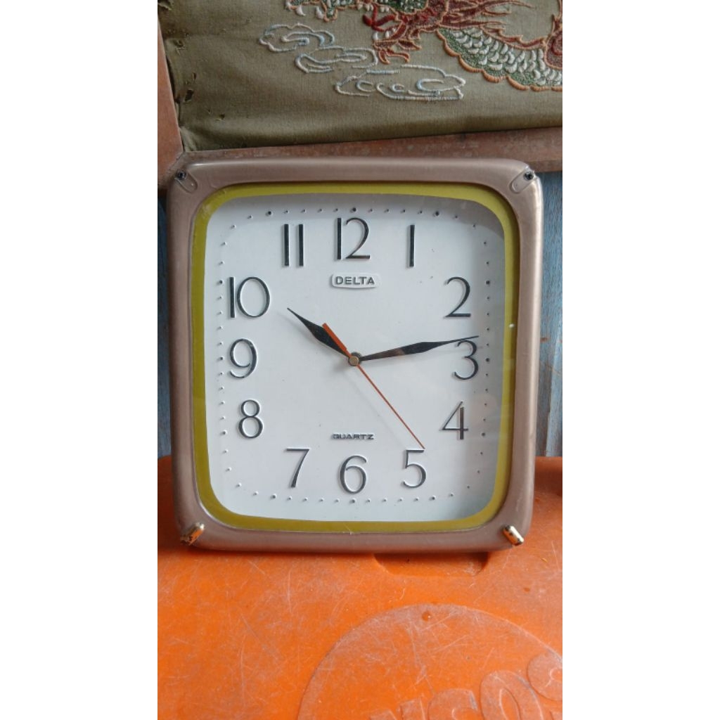 jam dinding 65rb  jadul antik kuno lawas vintage display mati