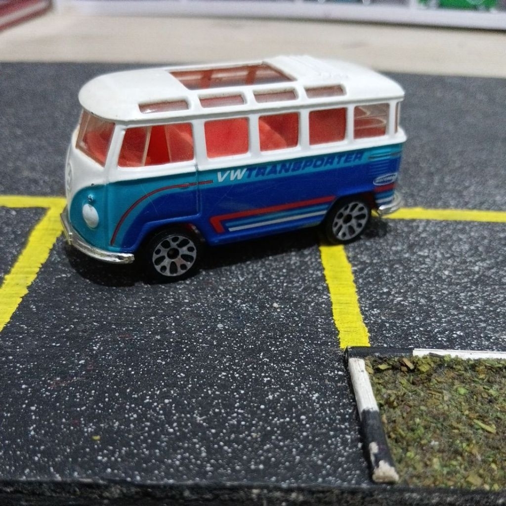 MATCHBOX VW TRANSPORTER