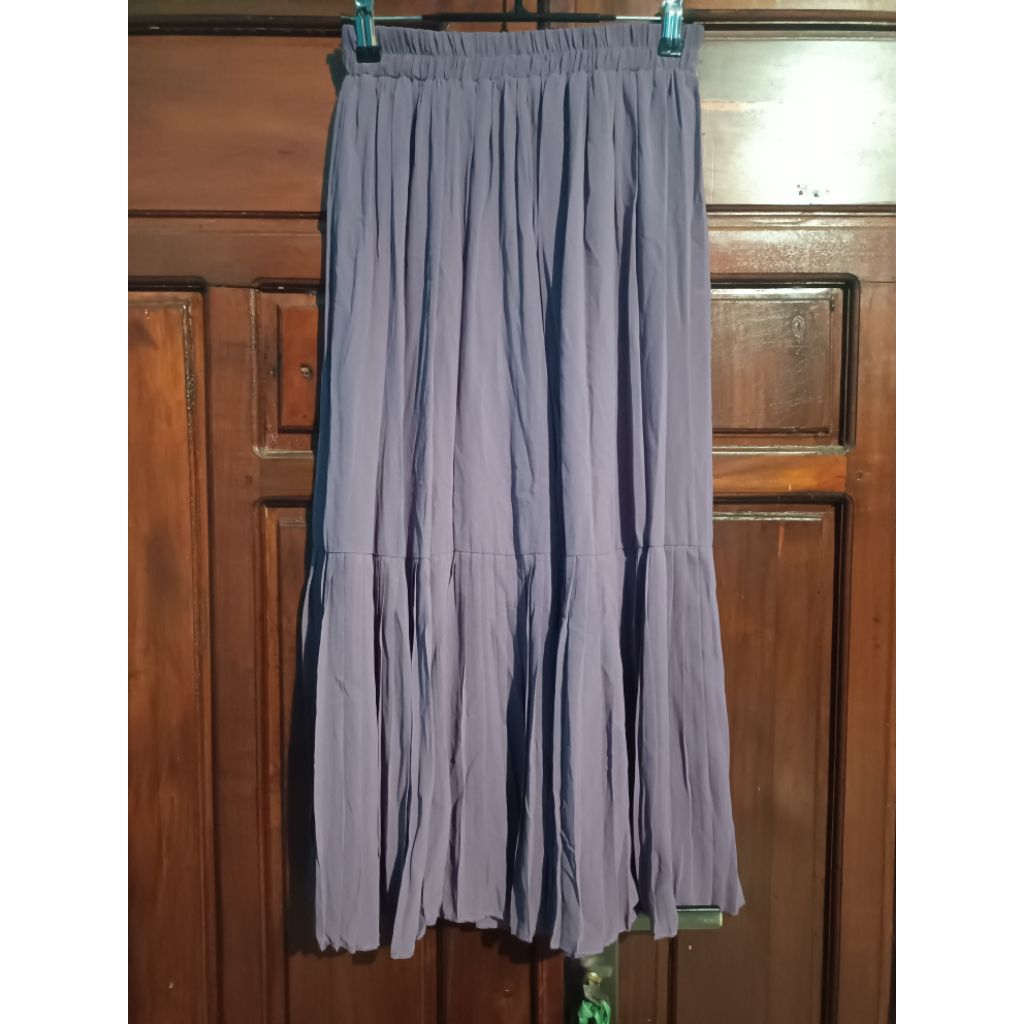 PL ROK plisket warna lilac / taro