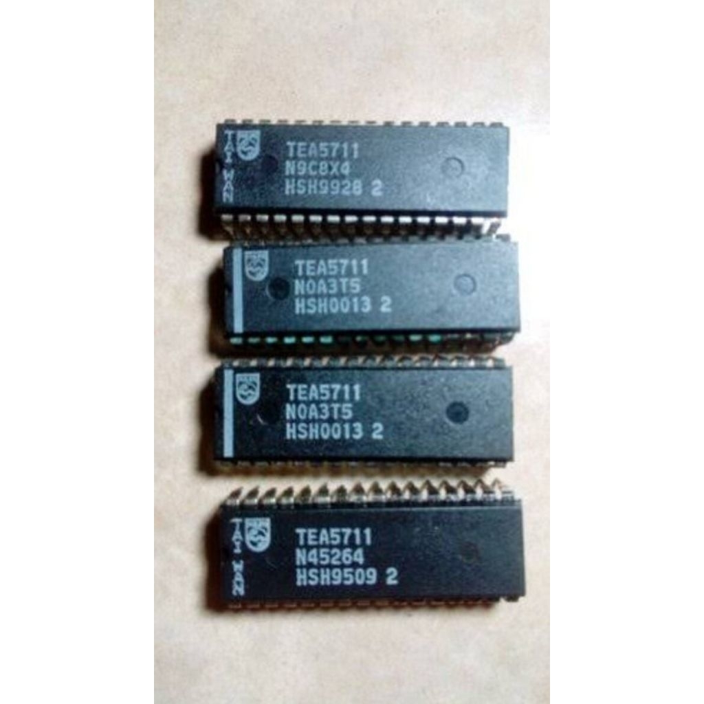 IC TEA5711 Tuner Radio Compo Polytron