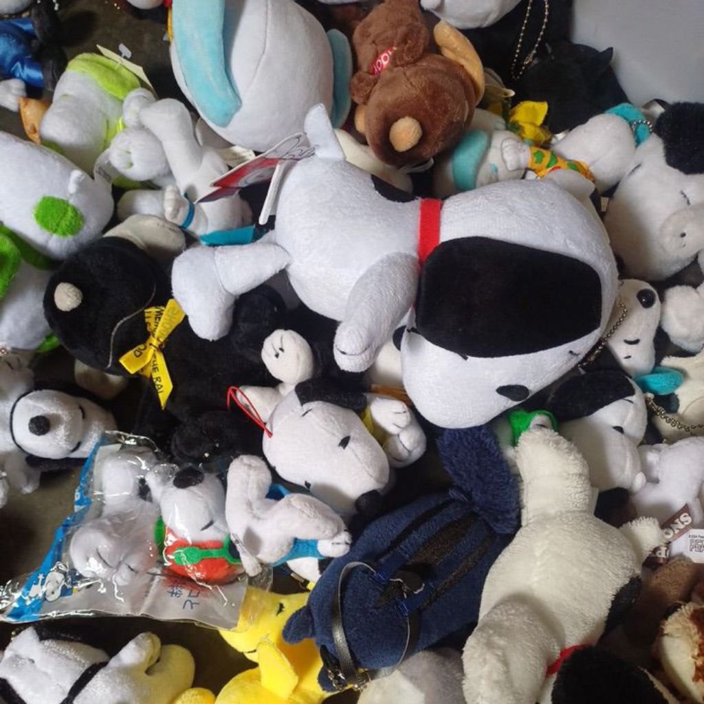 Pl import gantungan kunci snoopy original