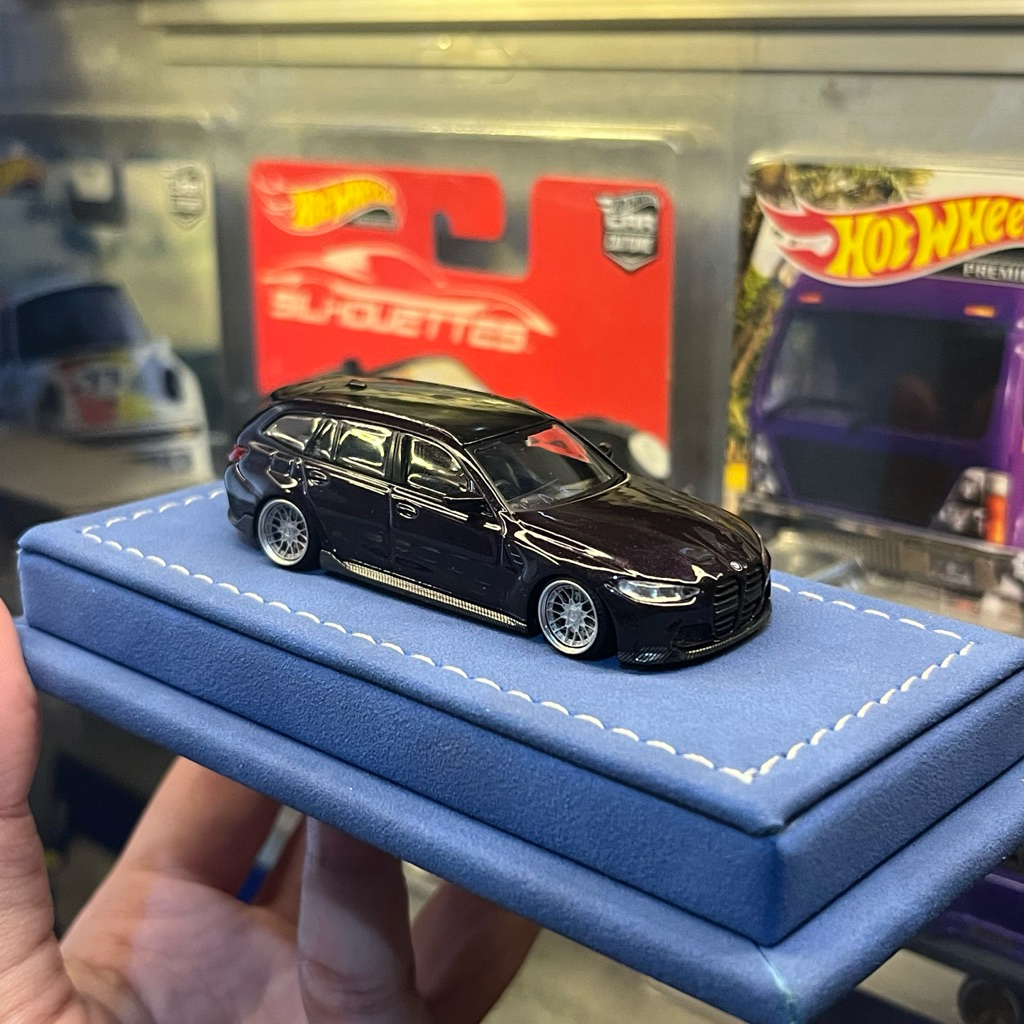 Mini GT BMW M3 Wagon Purple