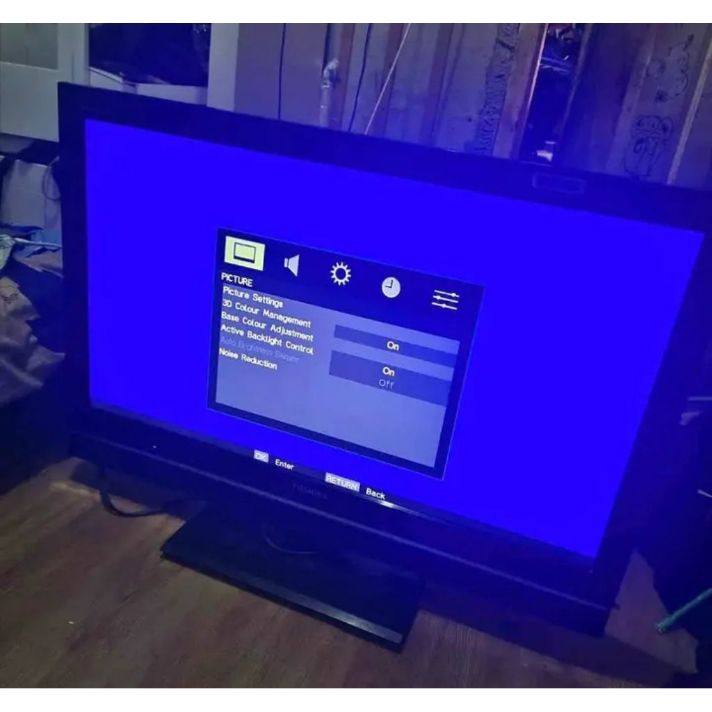 tv Toshiba regza 32 inch kondisi bagus
