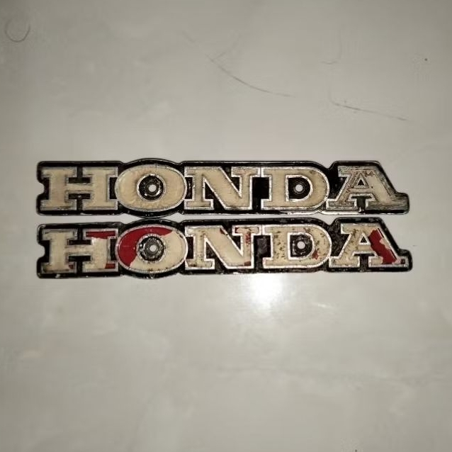 Emblem tangki motor honda CB 200 twin