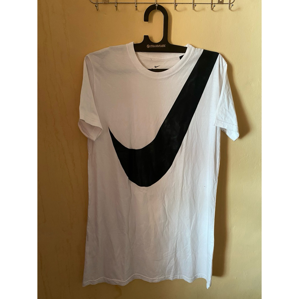 t shirt wit Nike aparel second original 100% size L