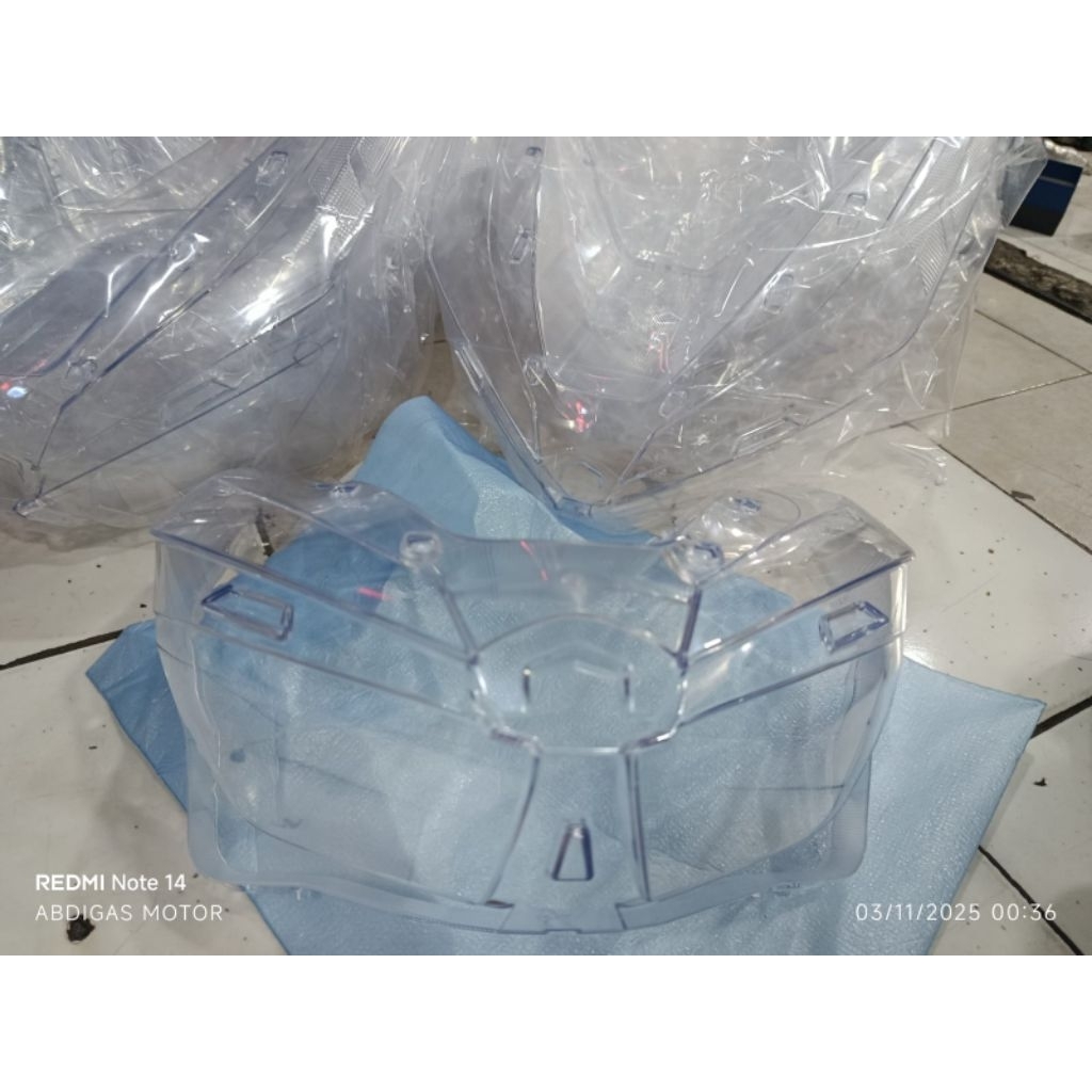Mika Kaca Lampu Depan Vario New 150/125 Oringinal