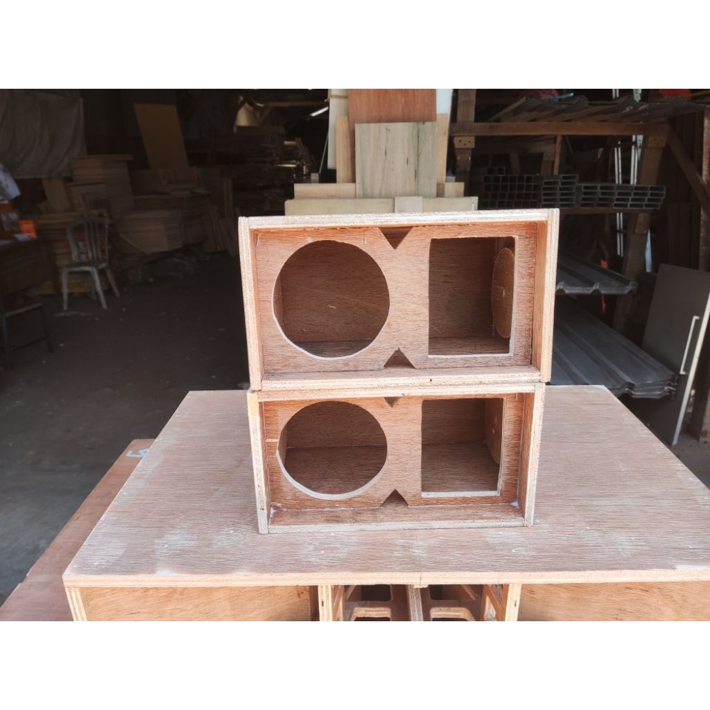 Box speaker line array 8 inch single plus tweter 12 mm